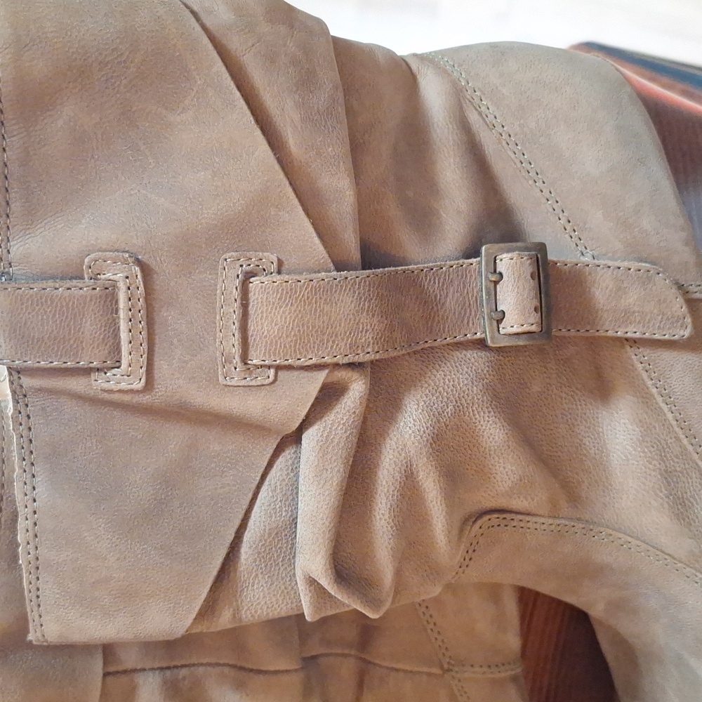 Diesel gently worn comfortable wedge studded boots! Size 9.5/40.5. Lots of life - Picture 3 of 7